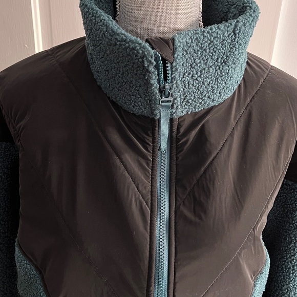 Columbia Jackets & Blazers - WOMEN’S COLUMBIA UPHILL EDGE FLEECE JACKET